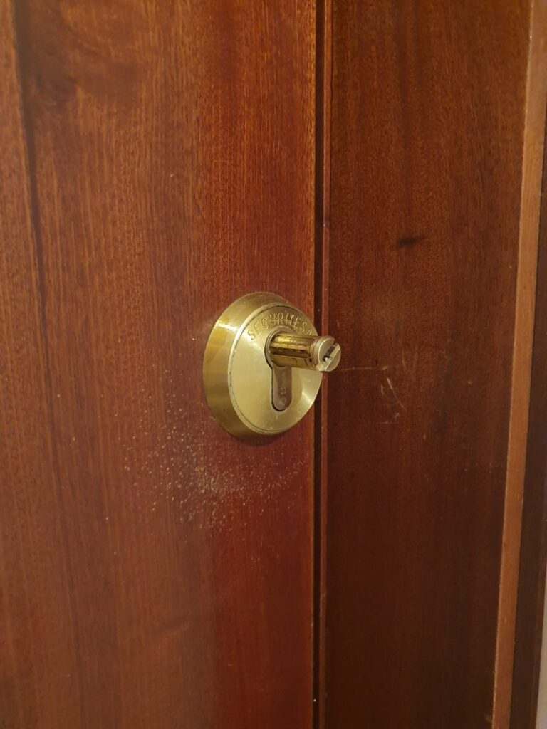 Apertura de puertas Barrio de La Via