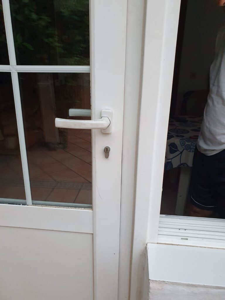 Apertura de puertas Barrio de Rivaplumo