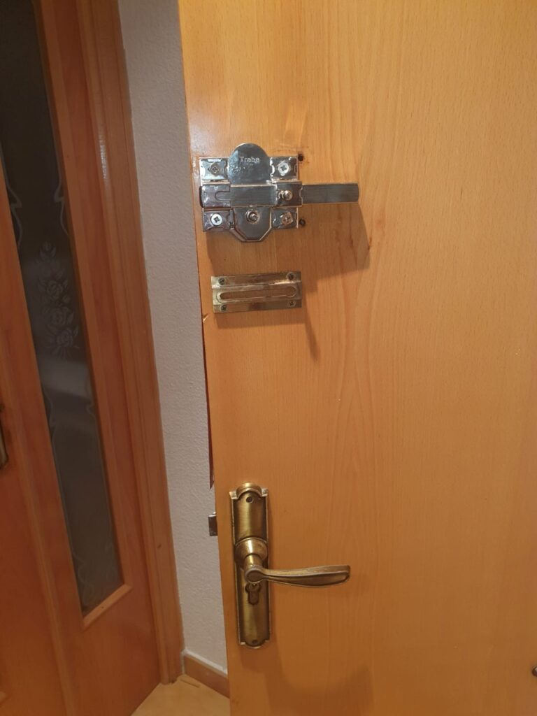 Apertura de puertas Bofetan