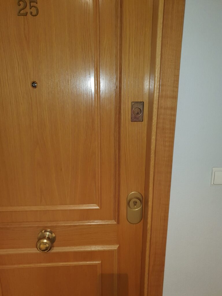 Apertura de puertas Carasa