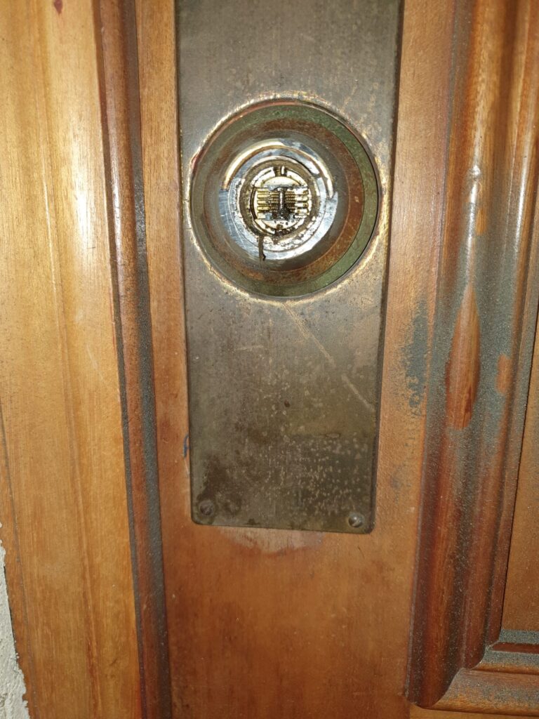 Apertura de puertas Carrejo