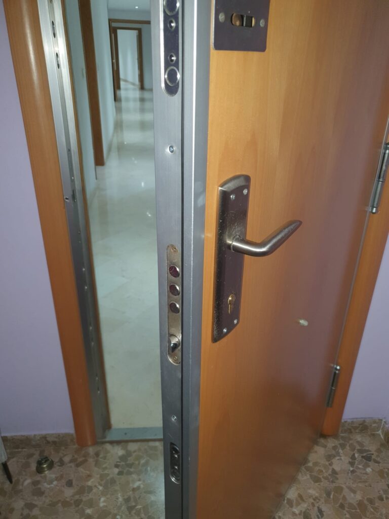 Apertura de puertas Elechas