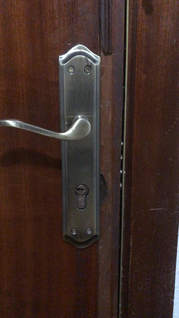 Apertura de puertas Golbardo