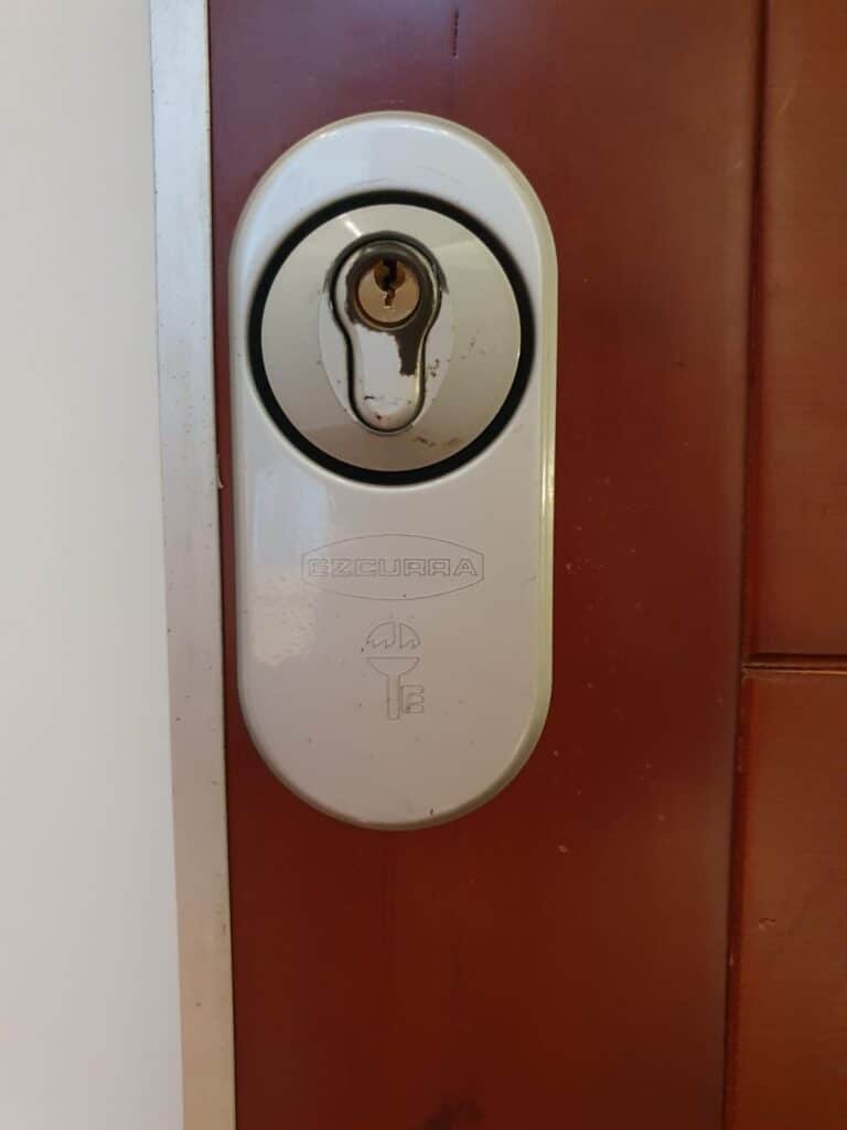 Apertura de puertas Guzparras