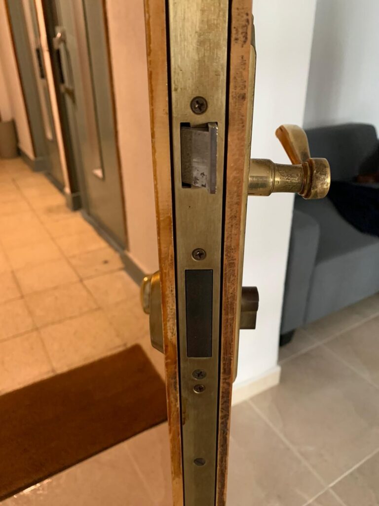 Apertura de puertas Hoz de Anero