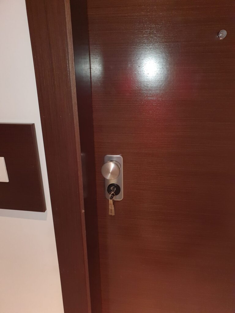 Apertura de puertas Jain