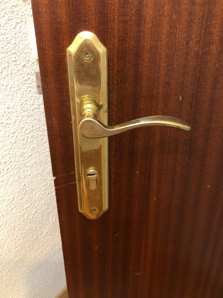 Apertura de puertas La Barquera