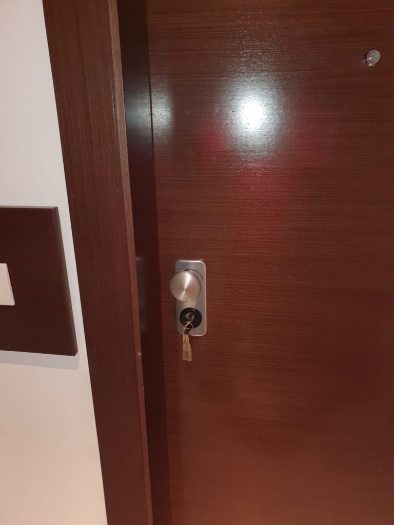 Apertura de puertas La Veguilla
