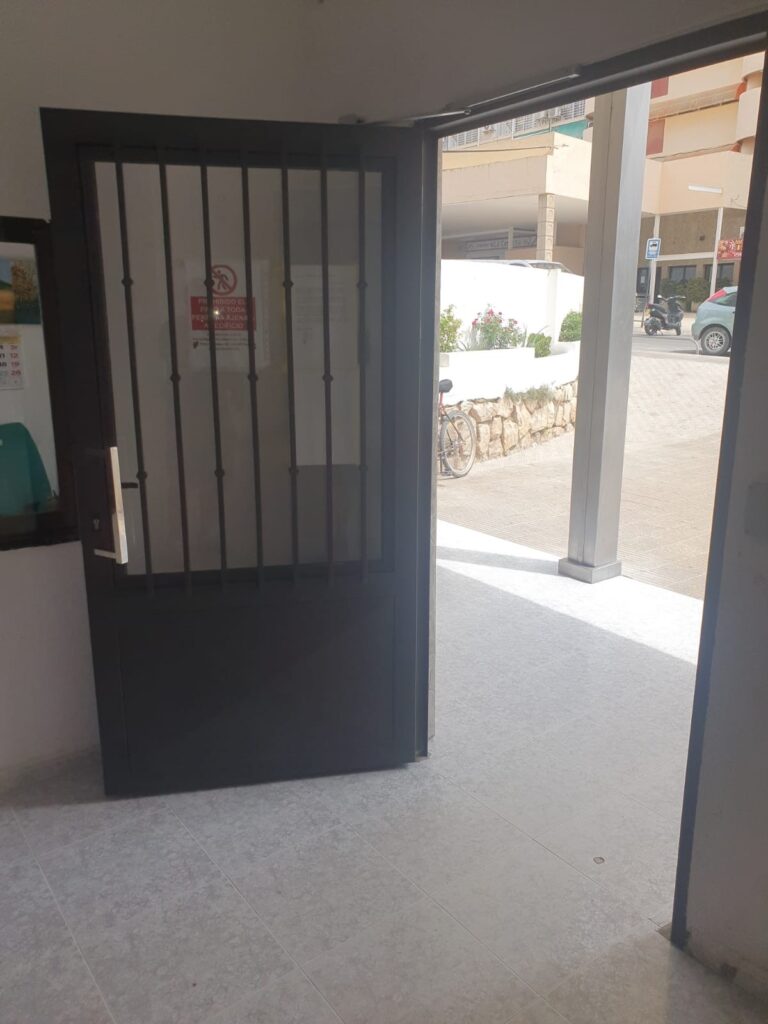 Apertura de puertas Las Fraguas