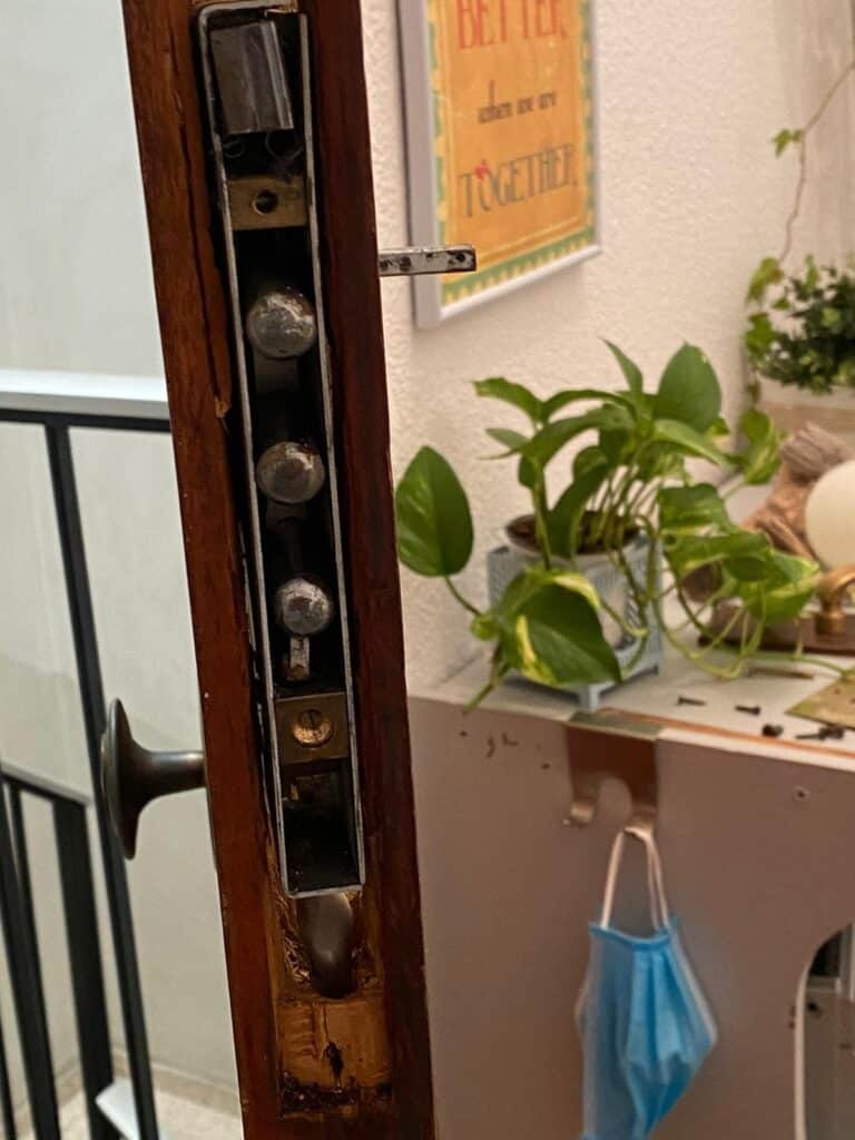 Apertura de puertas Prezanes
