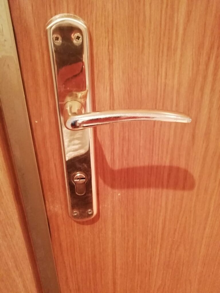 Apertura de puertas Riancho