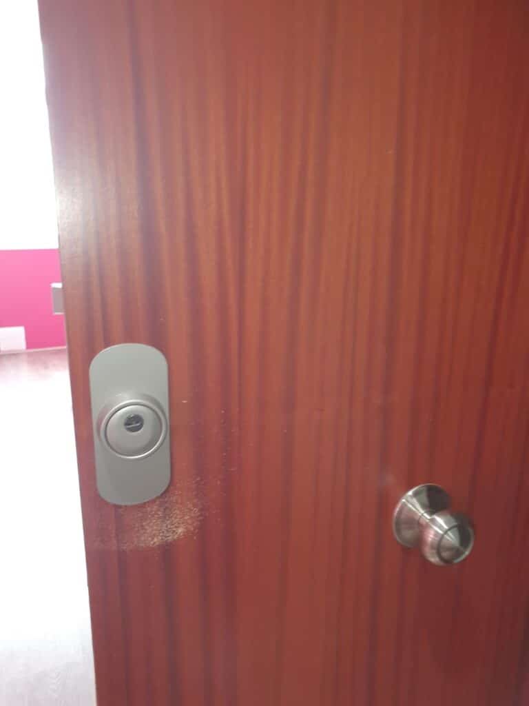 Apertura de puertas Tanos