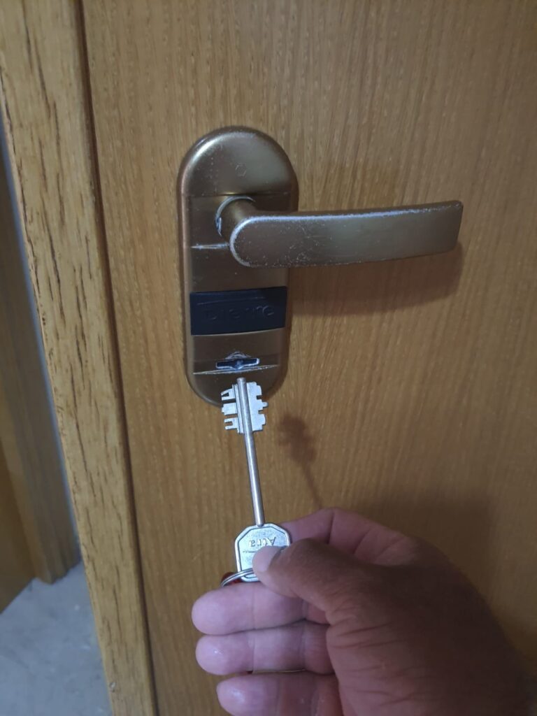 Apertura de puertas Tonanes