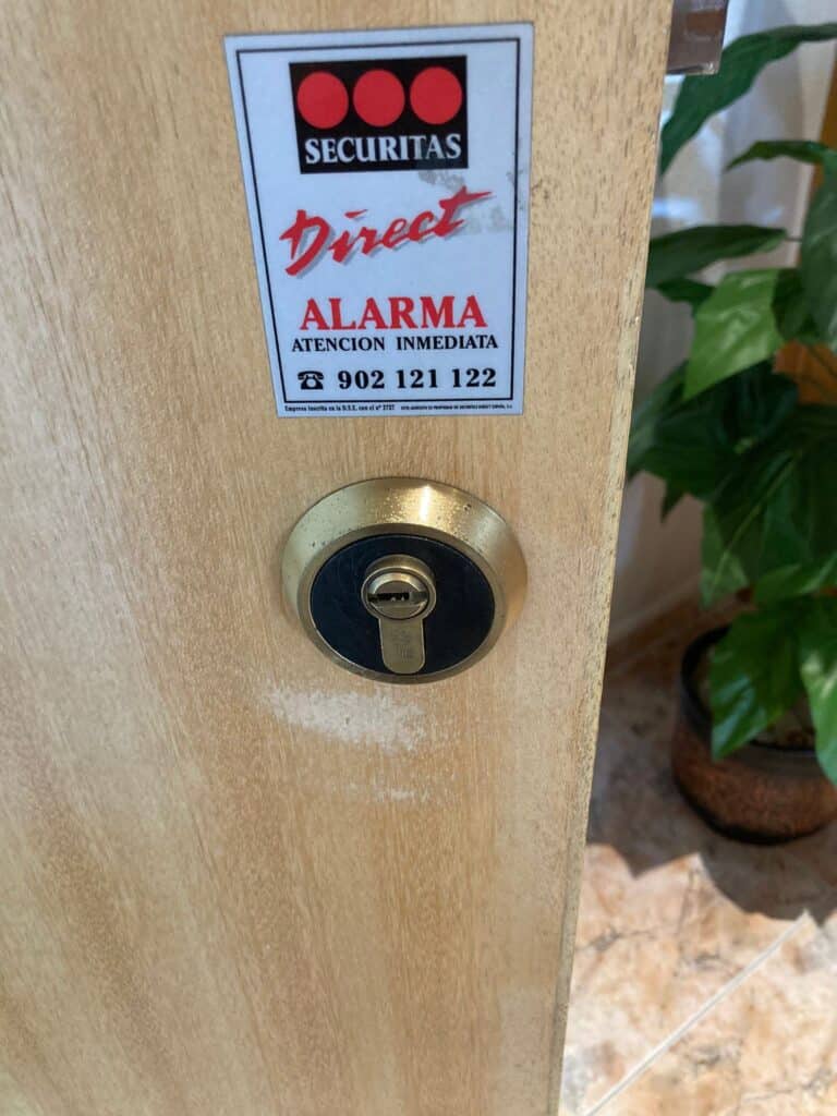 Apertura de puertas Valcaba