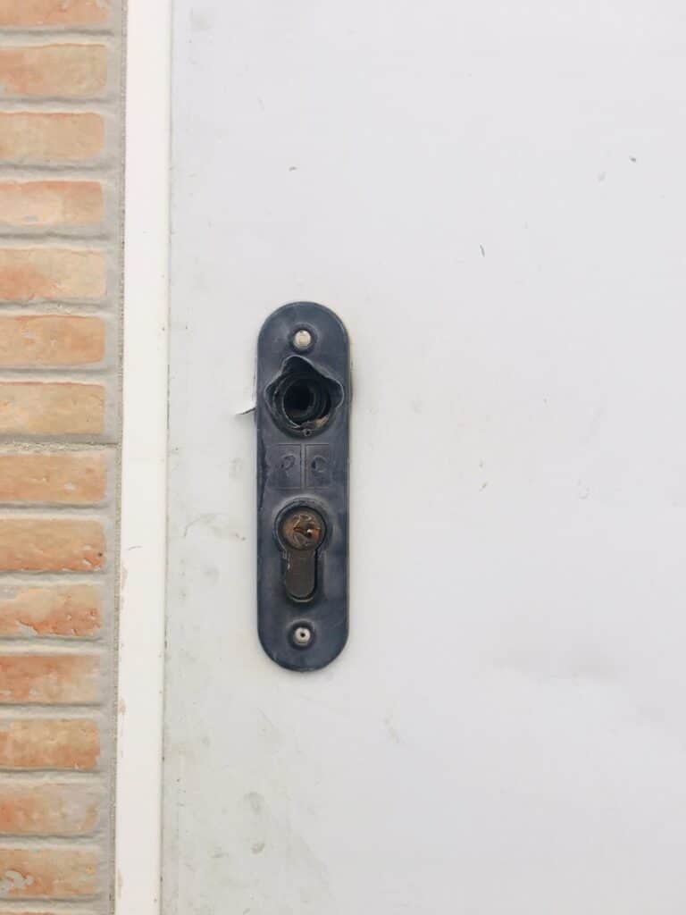 Cambio de cerraduras Adino