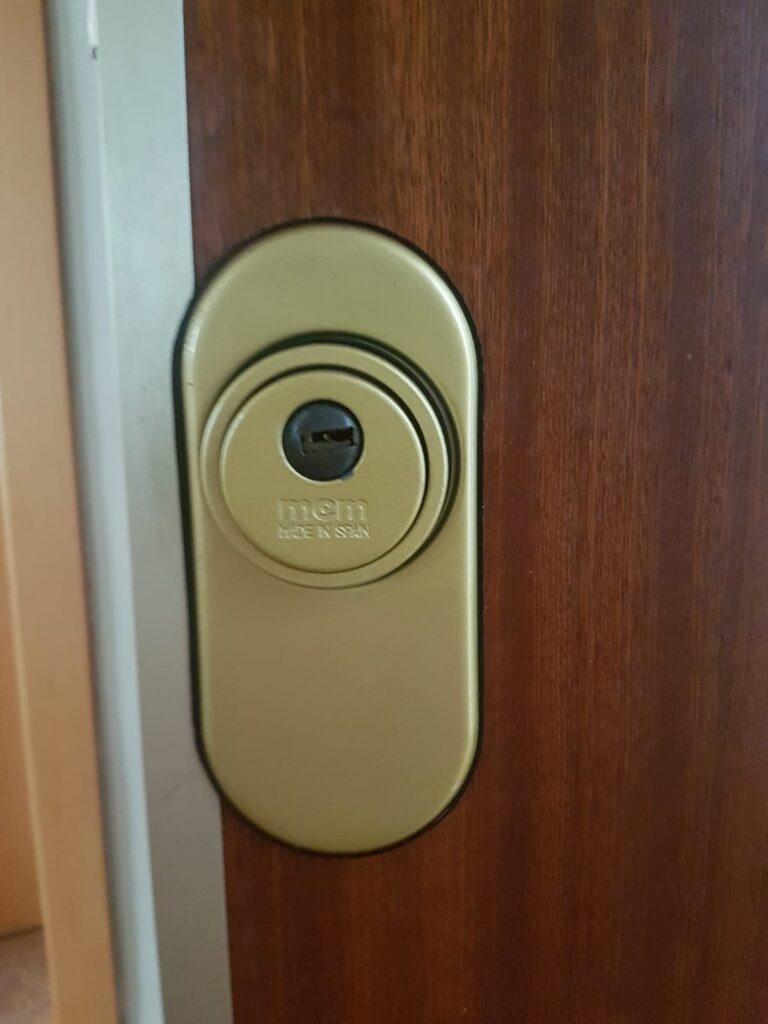 Cambio de cerraduras Cobijon